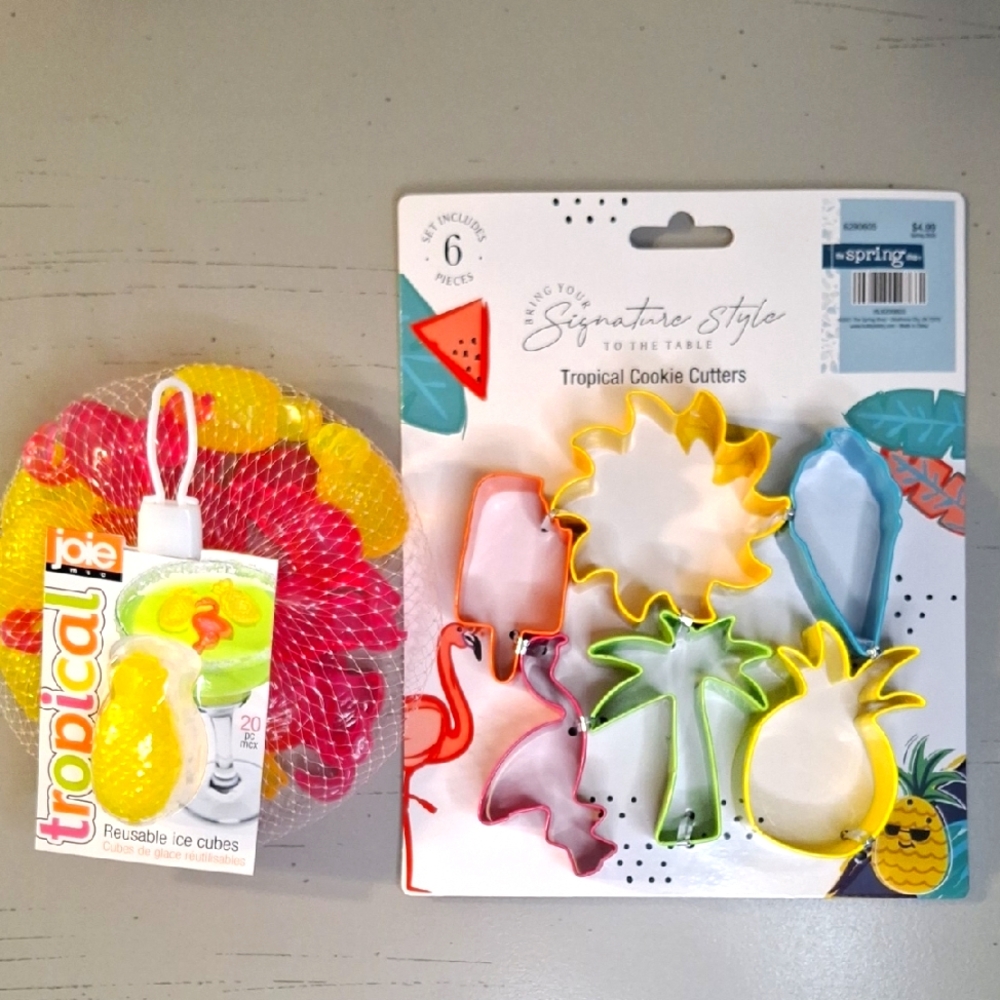 Joie Tropical Ice Cubes & Cookie Cutters Set